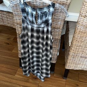 Torrid size 2X sleeveless top buffalo print